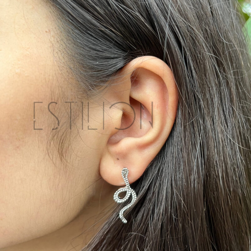 “Snake earring”